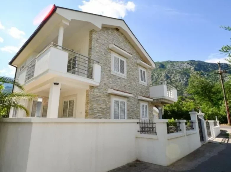 Dom 3 pokoi 131 m² Czarnogóra, Czarnogóra