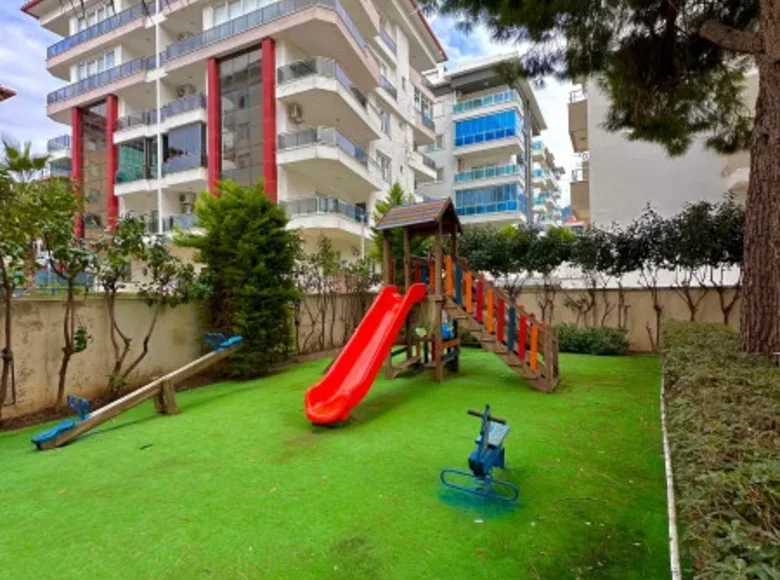 Mieszkanie 2 pokoi 65 m² Alanya, Turcja