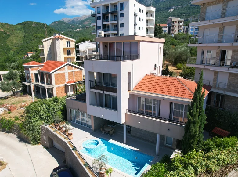 4 bedroom Villa  Becici, Montenegro