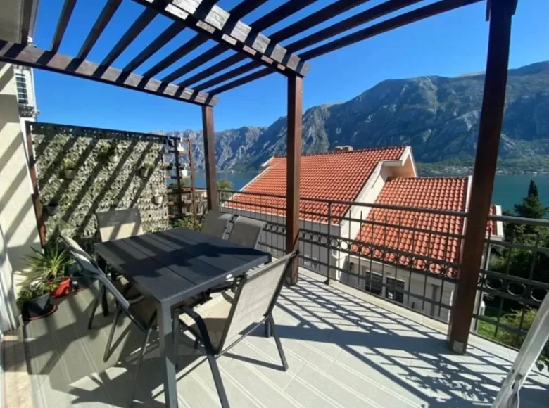 Apartamento 3 habitaciones 97 m² Prcanj, Montenegro