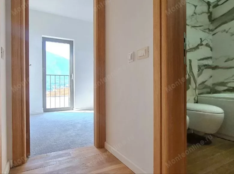 Apartamento 3 habitaciones 109 m² Dobrota, Montenegro