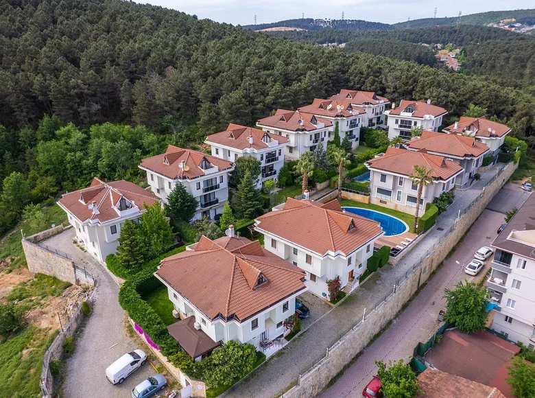 9-Zimmer-Villa 480 m² Çekmeköy, Türkei