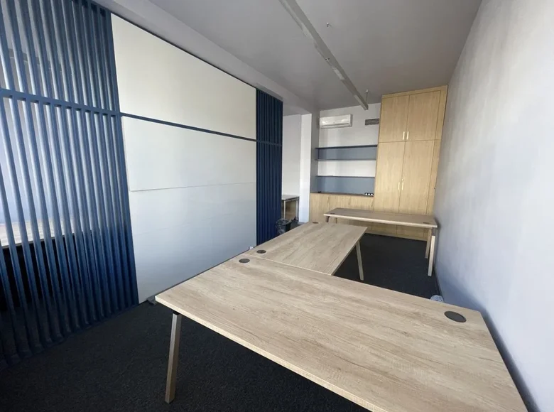 Коммерческое помещение 1 комната 40 м² в Варшаве, Польша