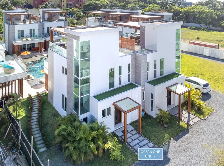 Condo 3 bedrooms 186 m² West Bay, Honduras