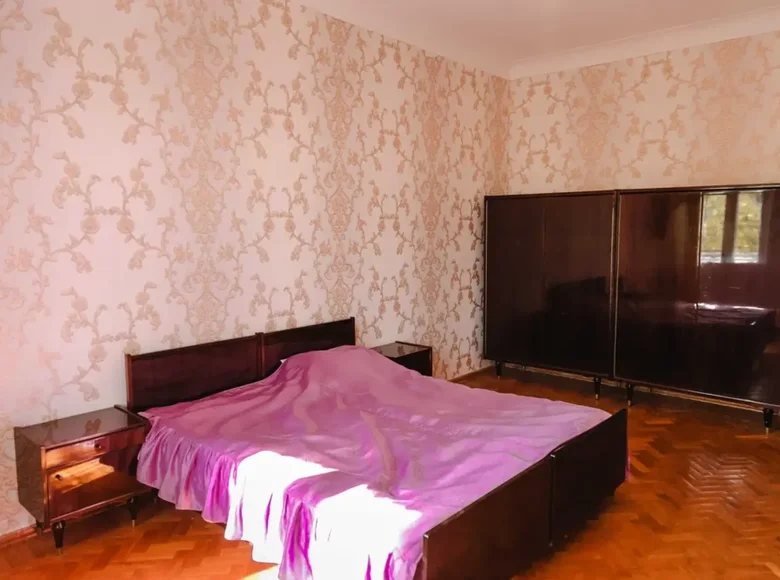 Mieszkanie 3 pokoi 76 m² Avtozavodskiy rayon, Ukraina