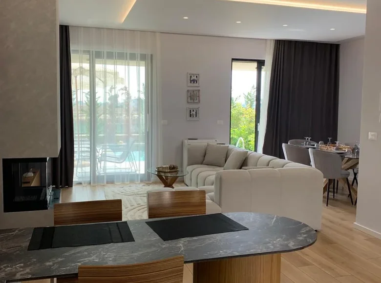 3 bedroom villa 297 m² Golem, Albania