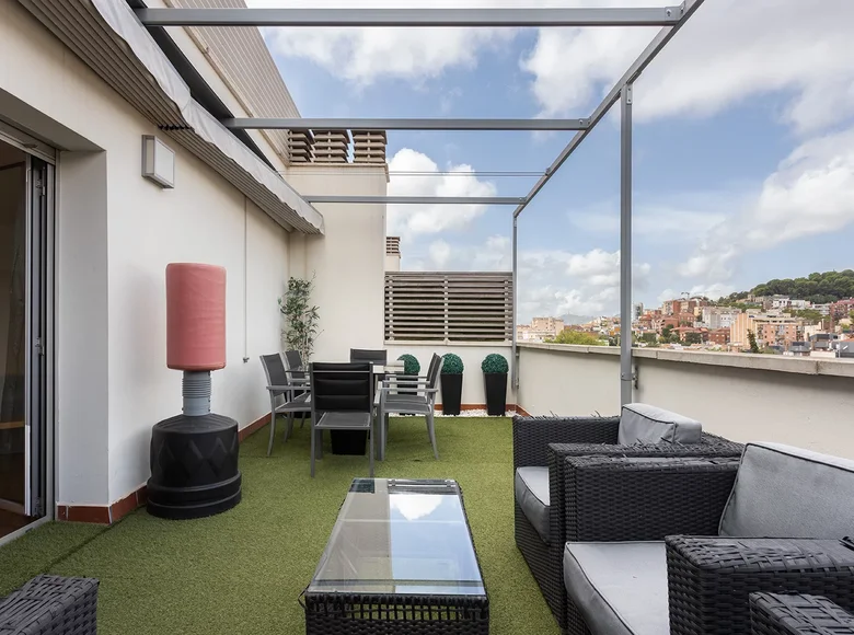 Mieszkanie 2 pokoi 86 m² Barcelones, Hiszpania