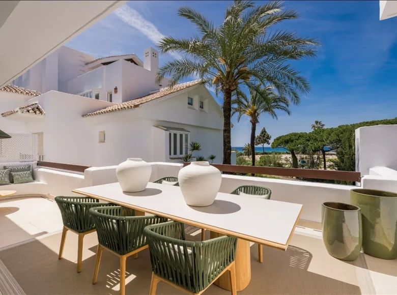 Mieszkanie 3 pokoi 150 m² Malaga, Hiszpania