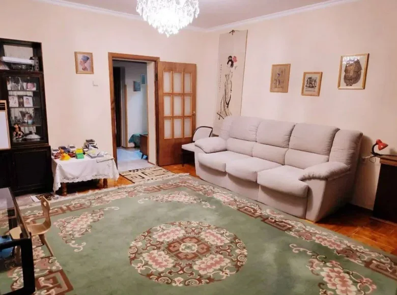 Kvartira 3 xonalar 78 m² Toshkentda