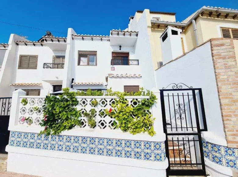 3 room townhouse with air conditioning, with terrace, with garden for