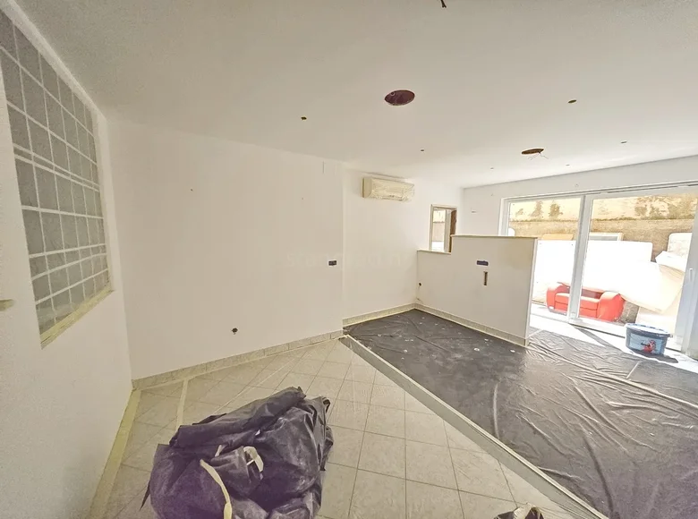 Mieszkanie 3 pokoi 67 m² Njivice, Chorwacja