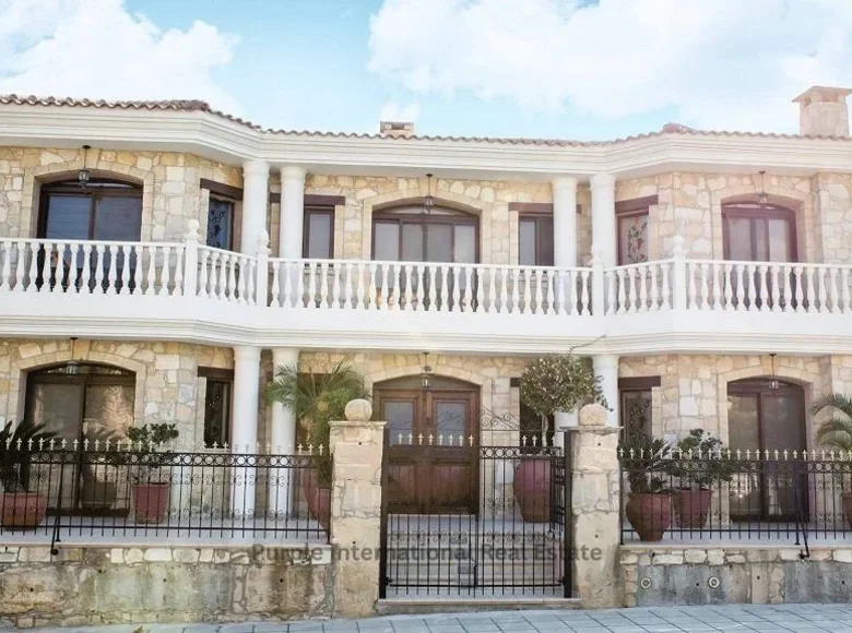 6-Schlafzimmer-Villa 550 m² Limassol, Zypern