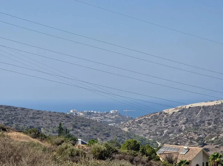 Atterrir  Parekklisia, Chypre