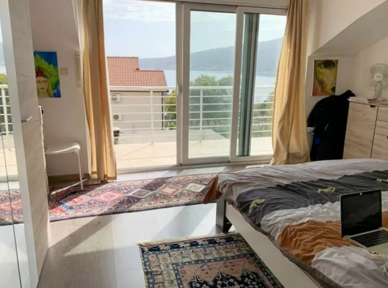 Wohnung 3 Schlafzimmer 120 m² Baosici, Montenegro