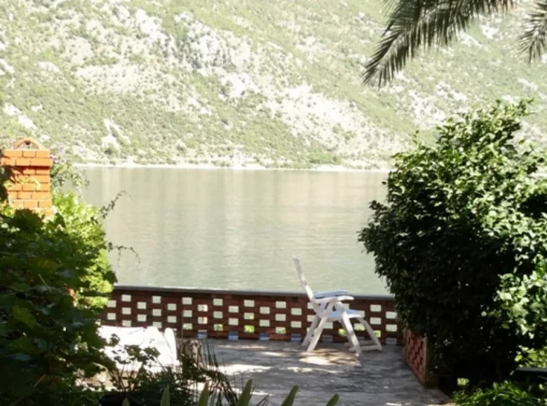 5-Schlafzimmer-Villa 104 m² Kotor, Montenegro