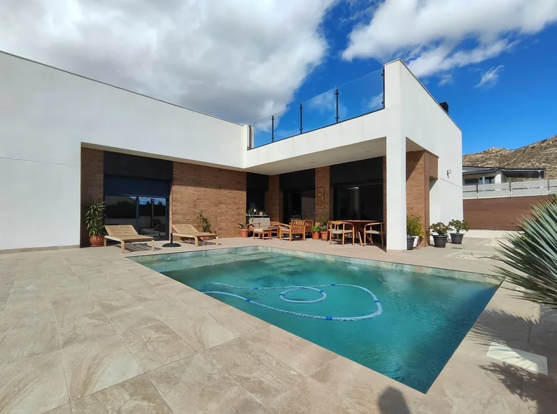 Villa de tres dormitorios 134 m² Monóvar, España