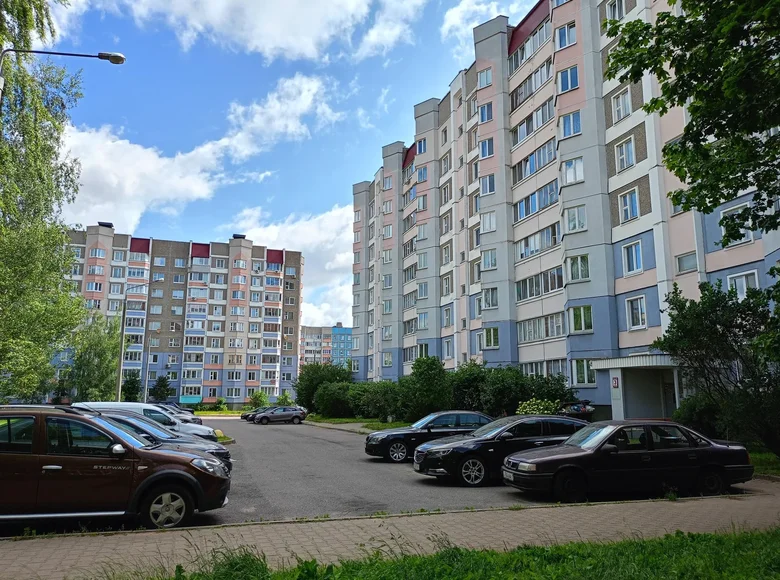 Mieszkanie 2 pokoi 57 m² Mińsk, Białoruś