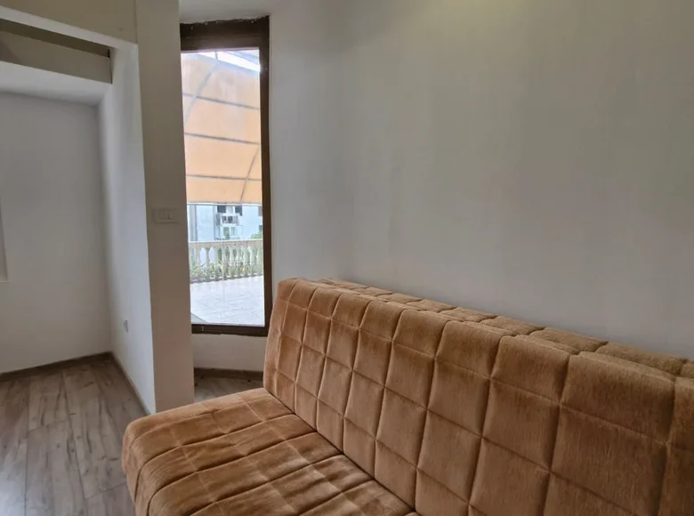 Office 25 m² in Igalo, Montenegro