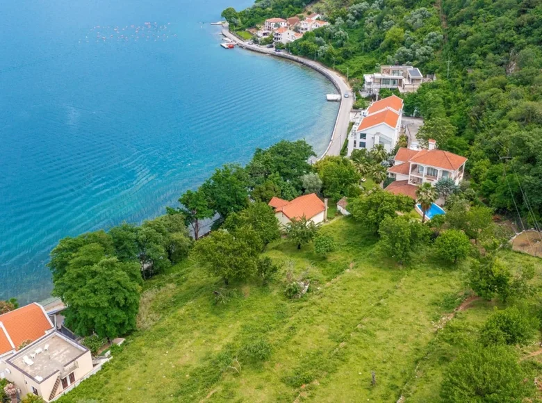 Land  Stoliv, Montenegro