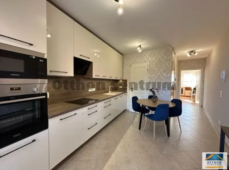 Квартира 2 комнаты 55 м² Шиофок, Венгрия