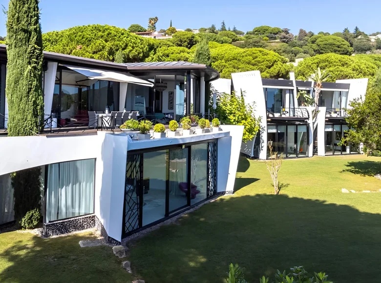 7 bedroom villa 1 700 m² Sant Vicenc de Montalt, Spain