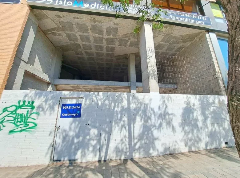 Commercial property 174 m² in Alicante, Spain