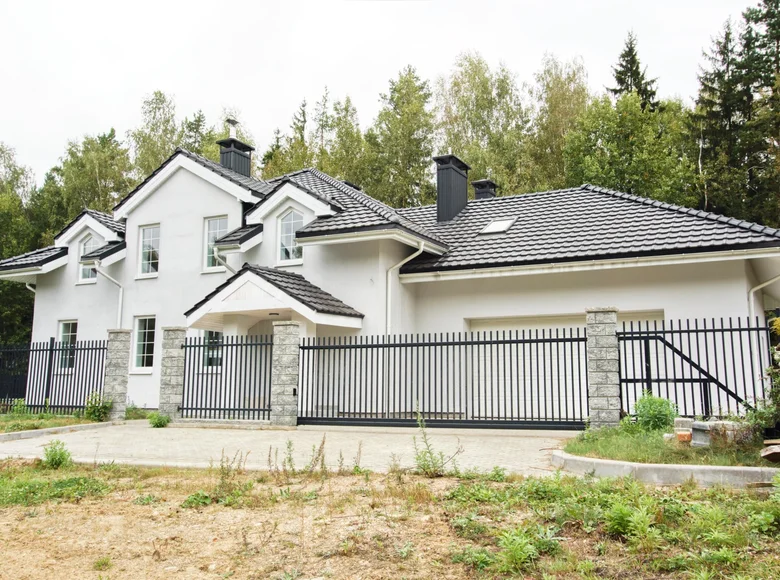 House 492 m² Ratomka, Belarus