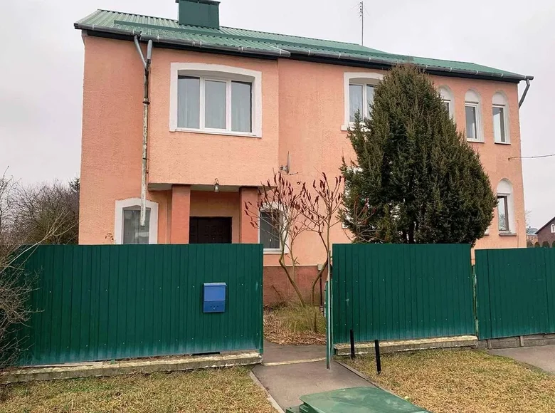 Cottage 159 m² Maladzyechna, Belarus