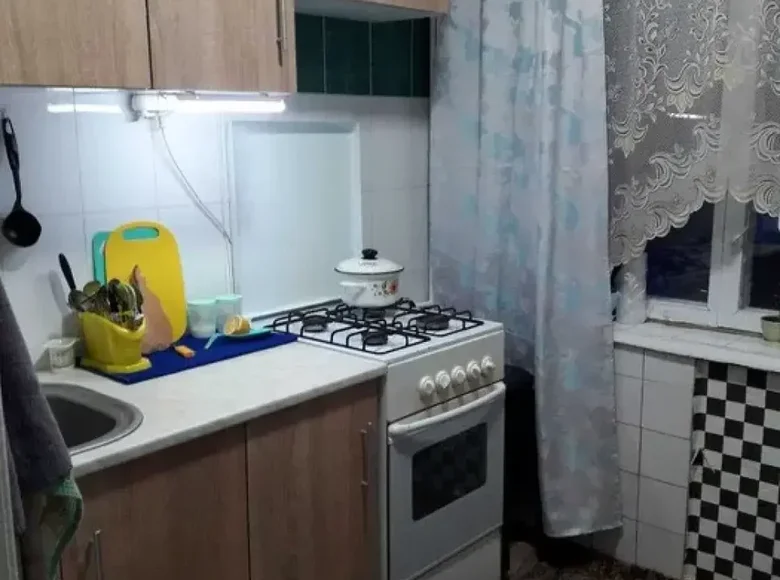 Mieszkanie 3 pokoi 62 m² Avtozavodskiy rayon, Ukraina