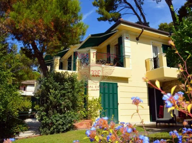 Villa de 4 habitaciones 270 m² Bordighera, Italia