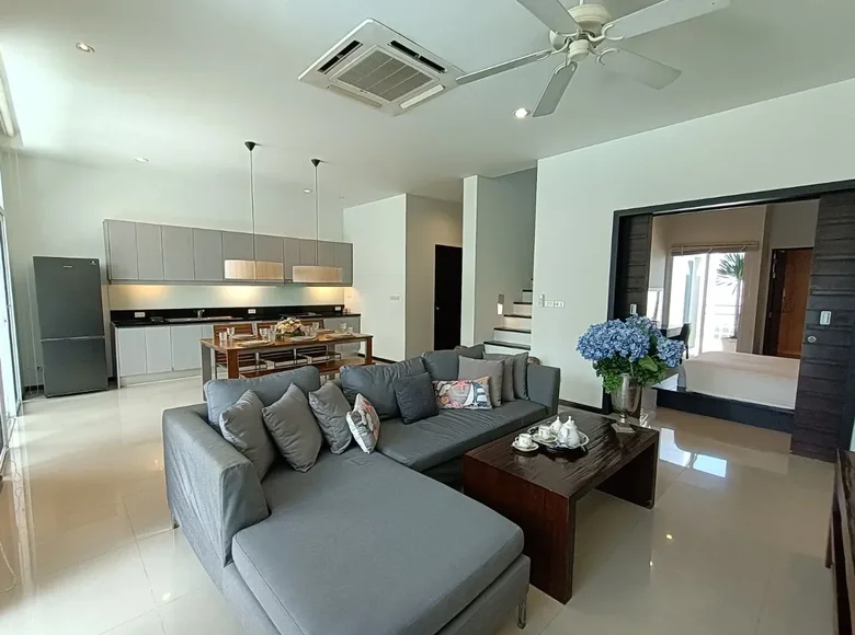 Duplex 4 bedrooms 283 m² Phuket, Thailand