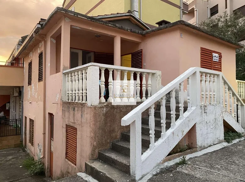 2 bedroom house 88 m² Rafailovici, Montenegro