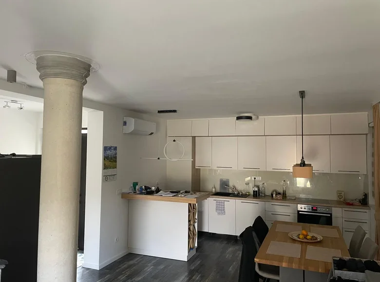 Appartements à plusieurs niveaux 3 chambres 123 m² Tivat, Monténégro