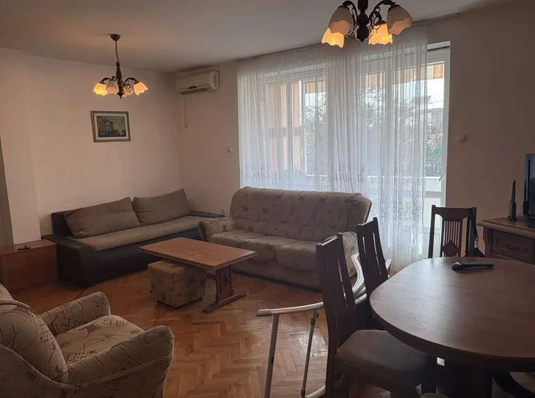 Mieszkanie 3 pokoi 76 m² Petrovac, Czarnogóra