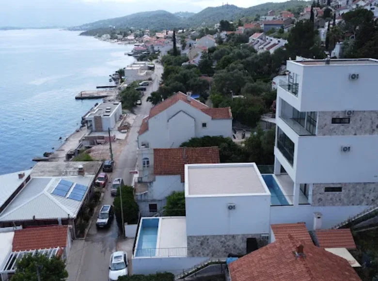 Villa de 6 habitaciones 200 m² Krasici, Montenegro