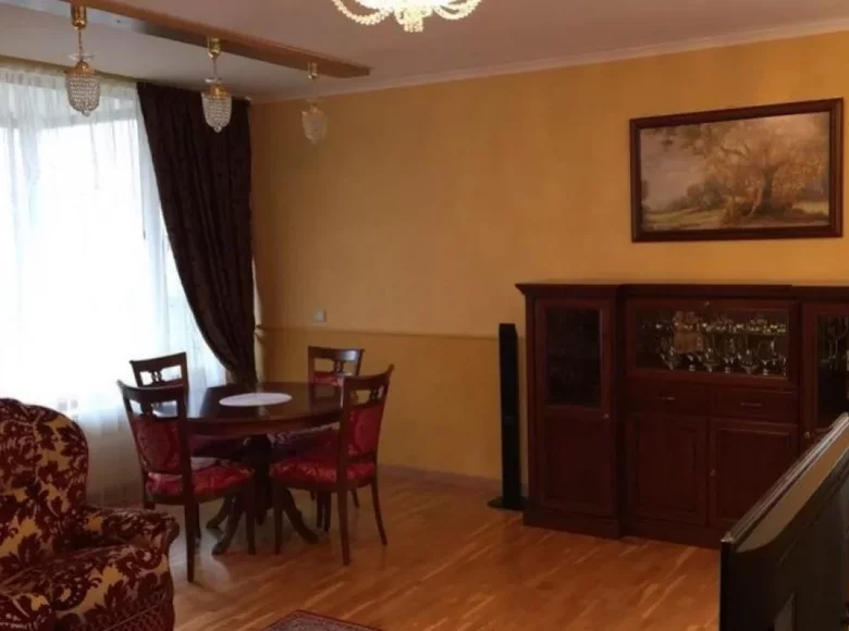 Apartamento 2 habitaciones 76 m² Riga, Letonia