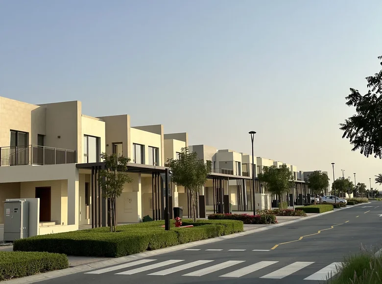 Mieszkanie 3 pokoi 141 m² Dubaj, Emiraty Arabskie