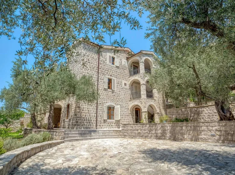 Villa 8 zimmer 480 m² Katun Rezevici, Montenegro