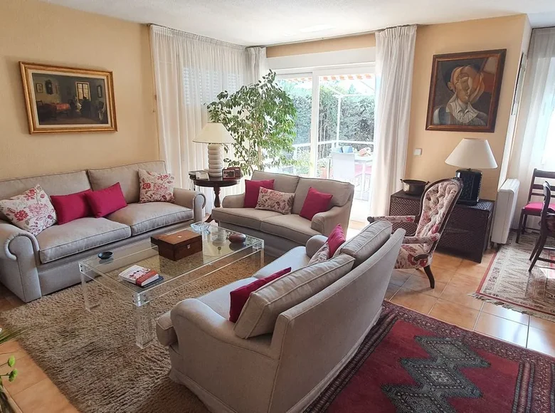 4 bedroom apartment 220 m² Madrid, Spain