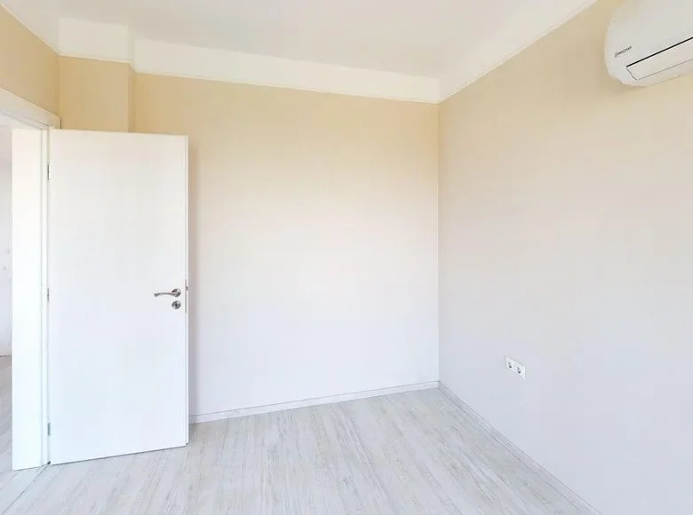 Mieszkanie 2 pokoi 57 m² Nesebyr, Bułgaria