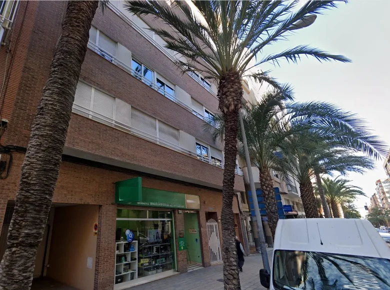 4 bedroom apartment 122 m² Alicante, Spain