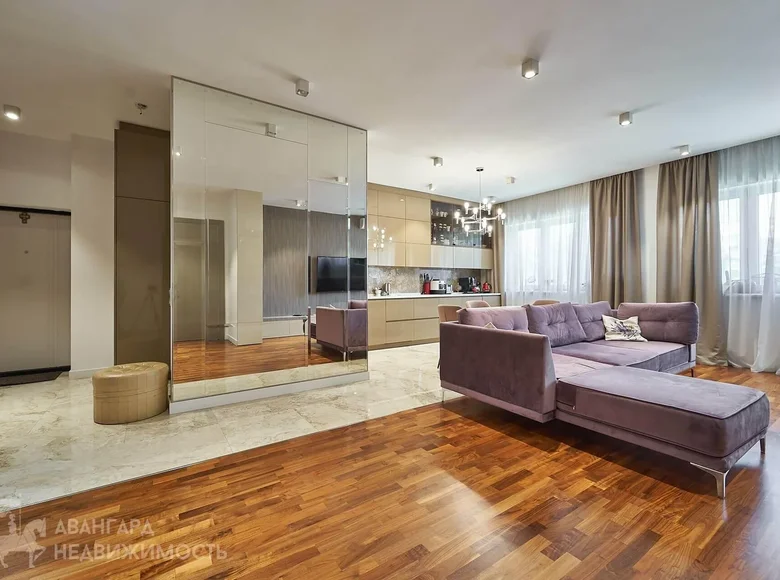 Mieszkanie 2 pokoi 80 m² Mińsk, Białoruś