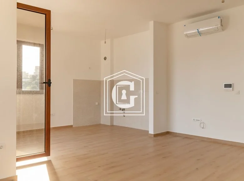 Mieszkanie 2 pokoi 73 m² Budva, Czarnogóra