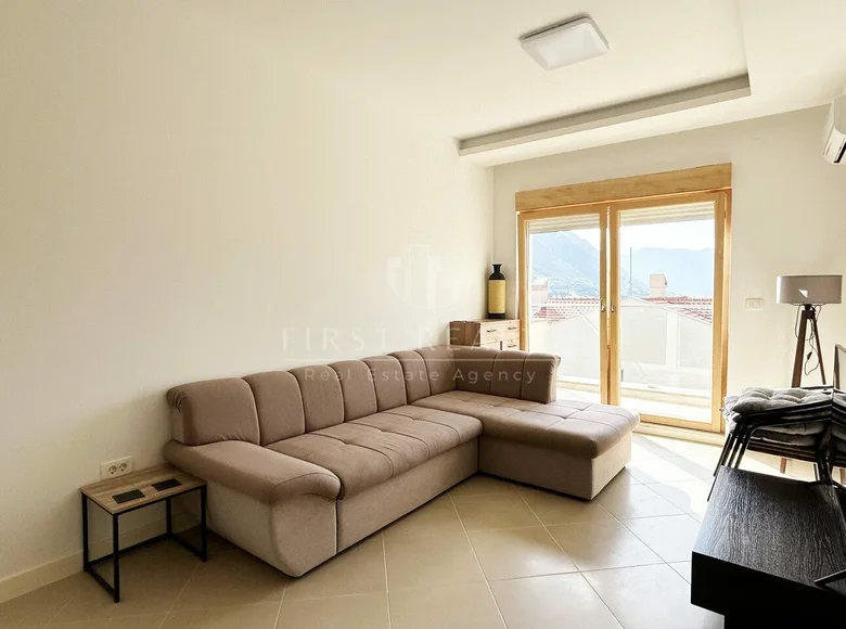 Mieszkanie 3 pokoi 62 m² Dobrota, Czarnogóra
