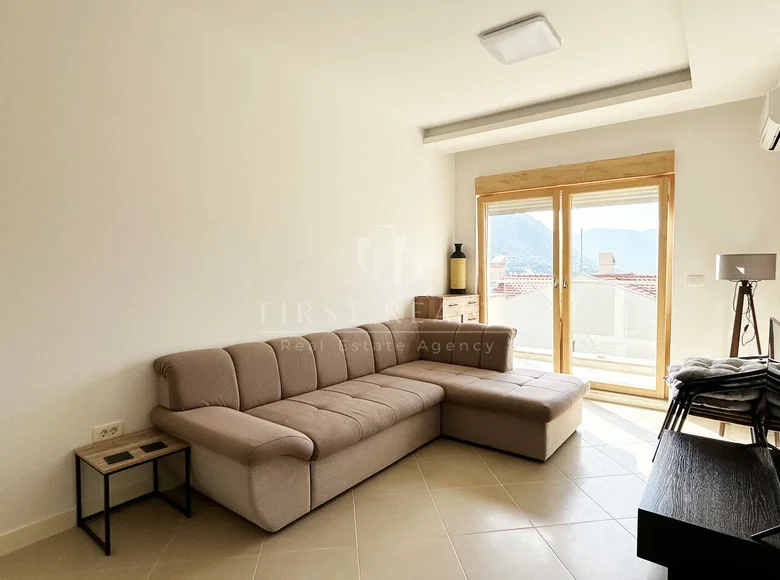 2 bedroom apartment 62 m² Dobrota, Montenegro