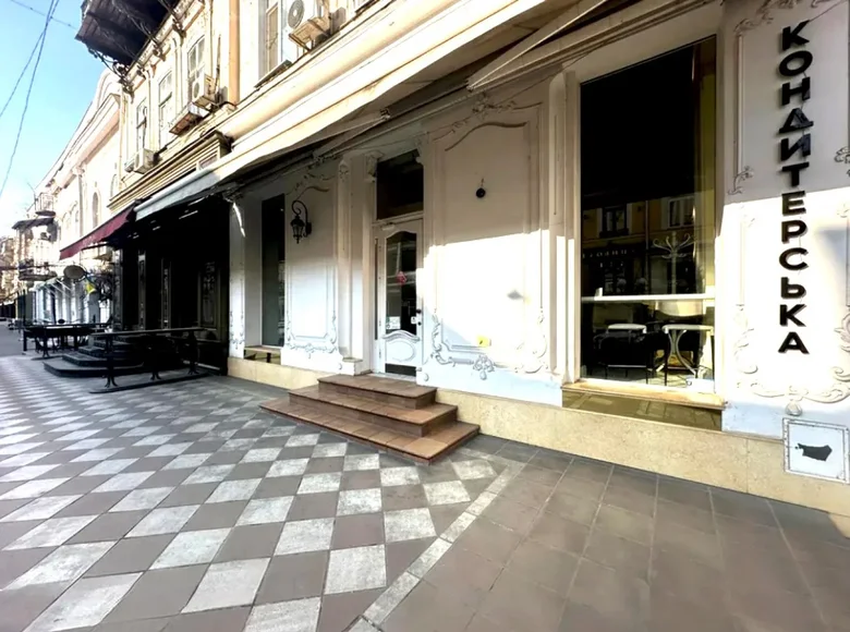Commercial property 210 m² in Odesa, Ukraine