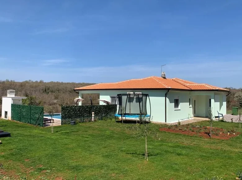 Villa de tres dormitorios 140 m² Umag, Croacia