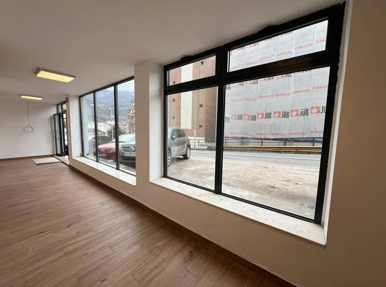 Commercial property 135 m² in Budva, Montenegro