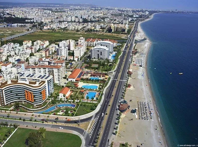 Mieszkanie 4 pokoi 240 m² Konyaalti, Turcja
