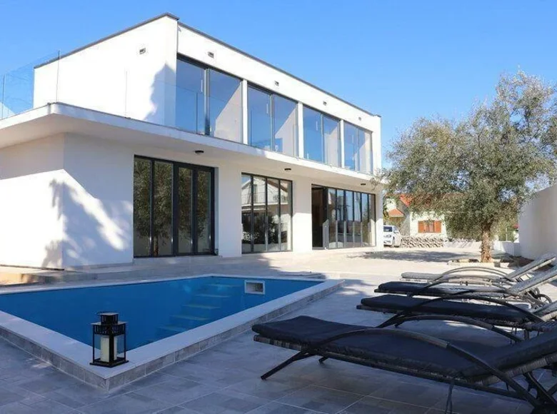 4 bedroom Villa 200 m² Mjesni odbor Poganka - Sveti Anton, Croatia